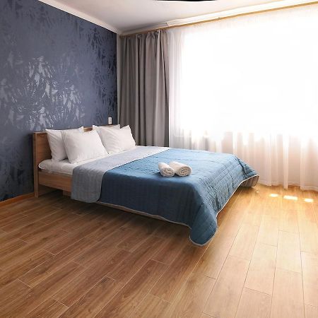 Scandinavian Poltava Apartments With 2 Rooms, 3 Beds 1 Sofa Экстерьер фото