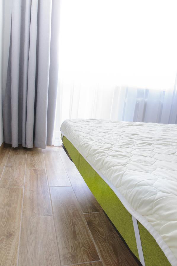 Scandinavian Poltava Apartments With 2 Rooms, 3 Beds 1 Sofa Экстерьер фото